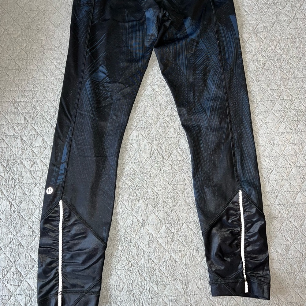 Lululemon leggings. Size 6.